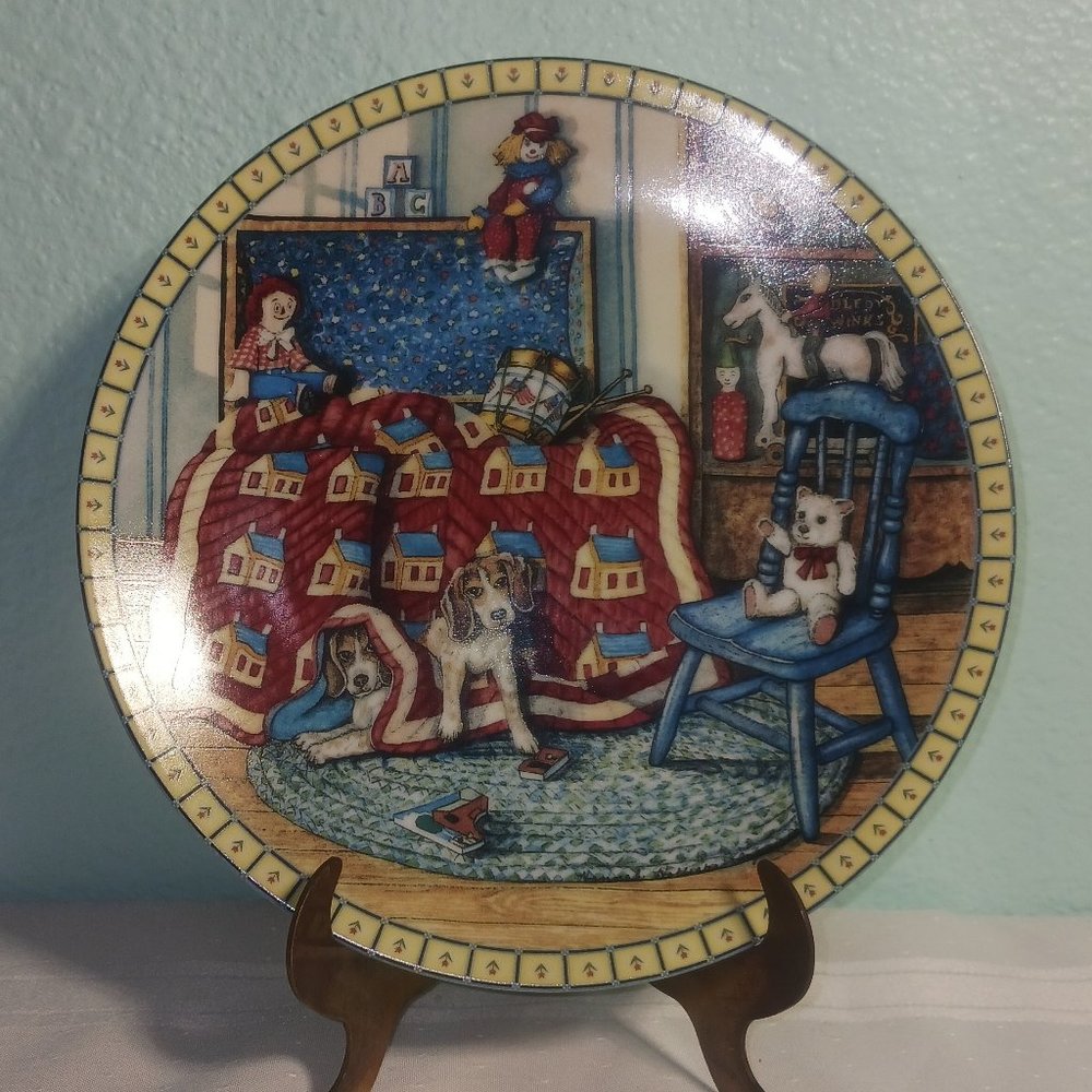 Vintage 1991 Cozy Country Corners Hide and Seek Decorative Plate